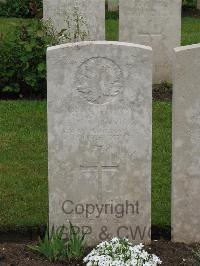 Etaples Military Cemetery - Derrick, A T W